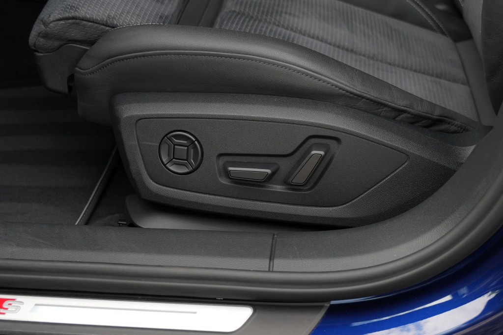 large_1753084616445234