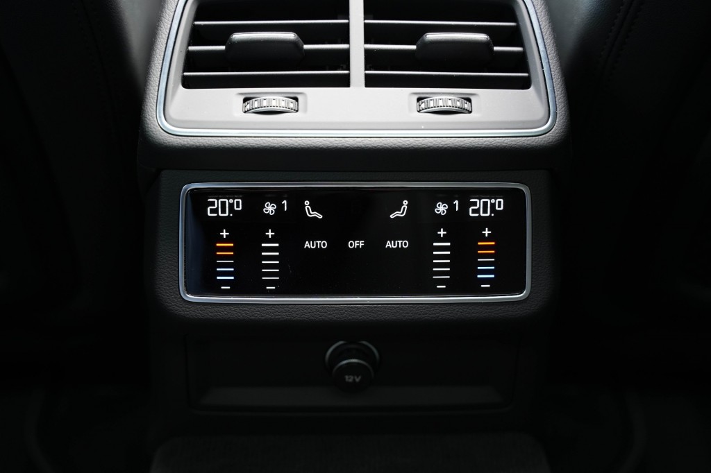 large_1753084616445490