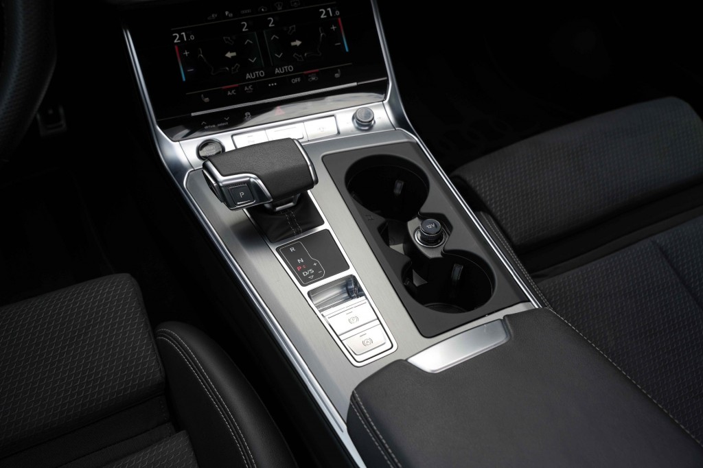 large_1753084616445869