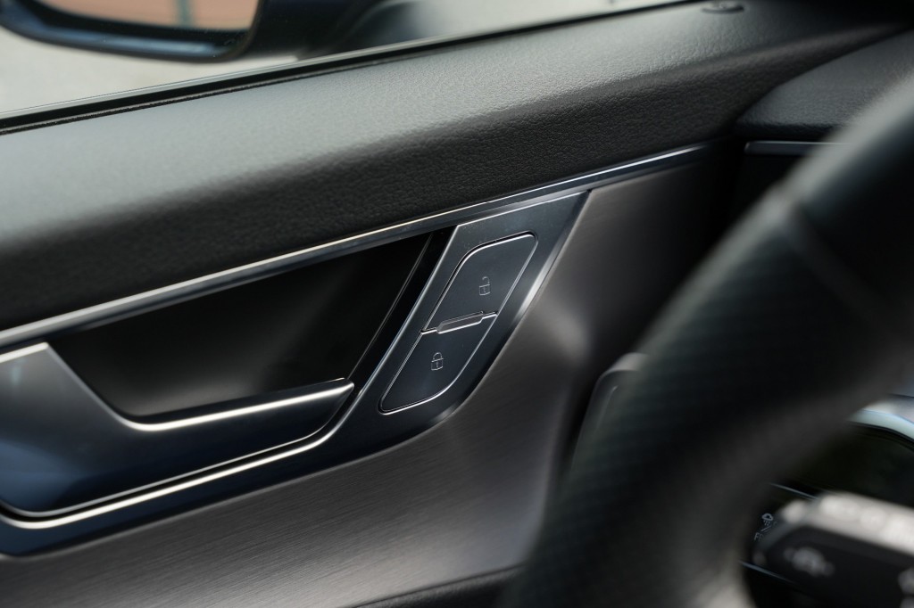 large_1753084616445934