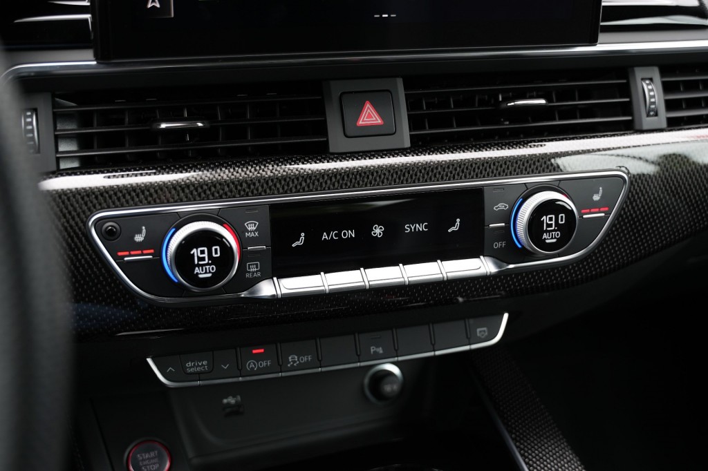 large_1755087767391039