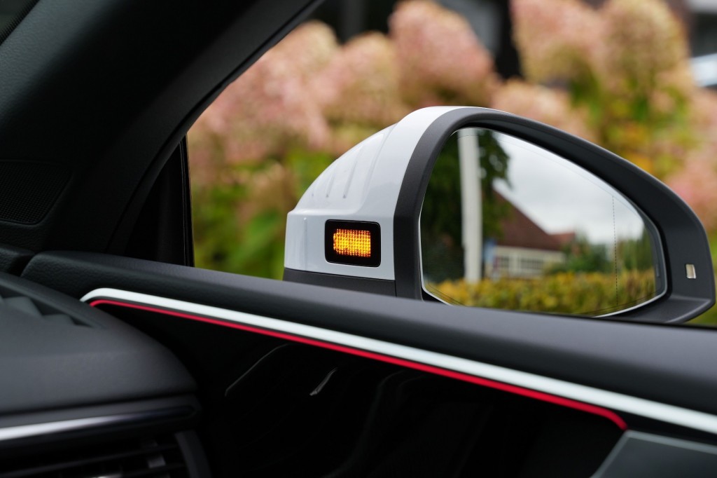 large_1755087767391103