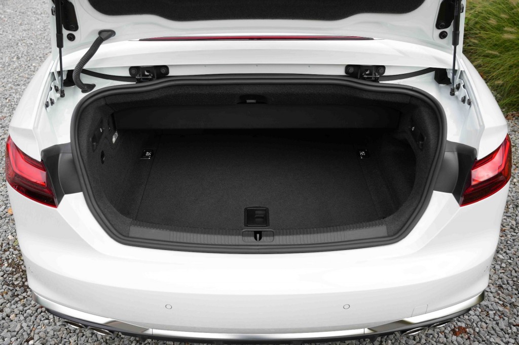 large_1755087767391404