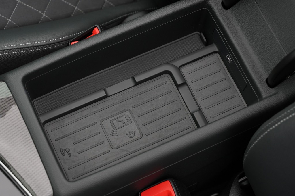 large_1755087767391940