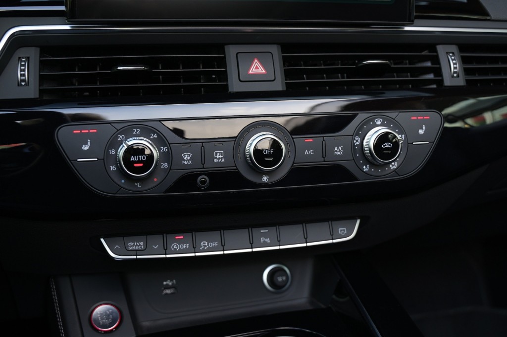 large_1755252664945109