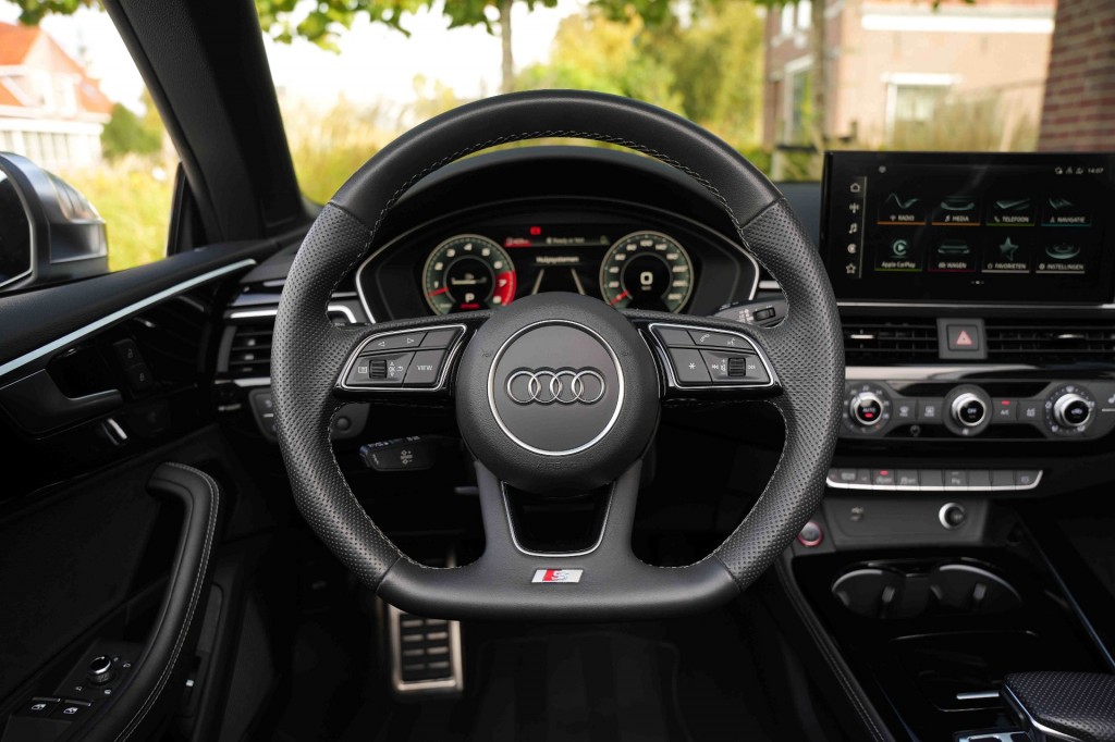 large_1755252664945155