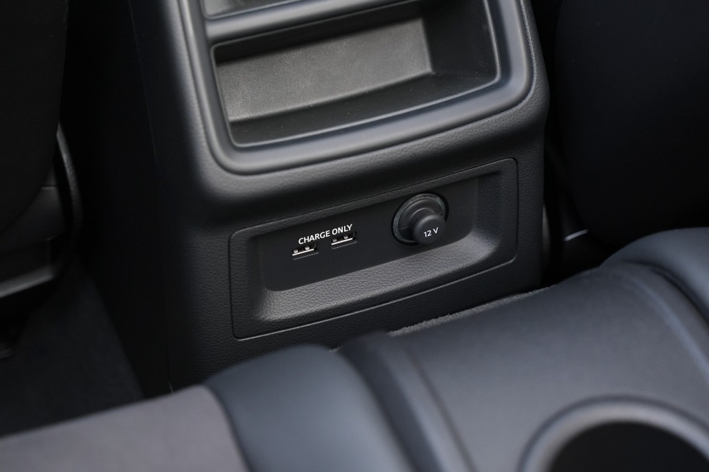 large_1755252664945408