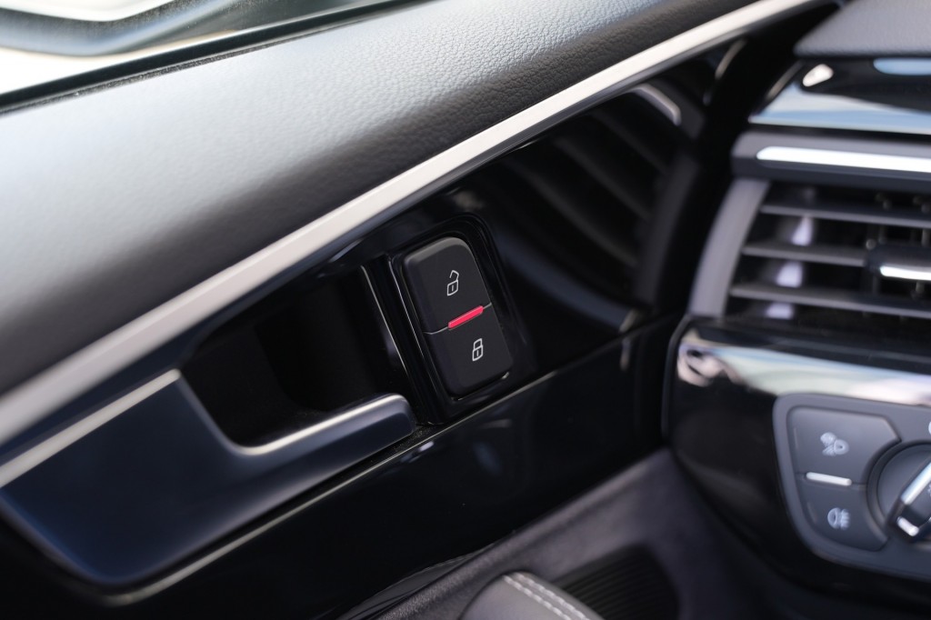 large_1755252664945530