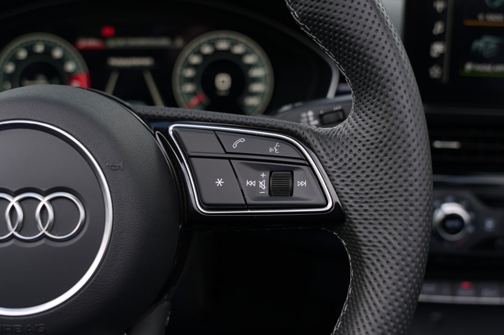 large_1755252664945901