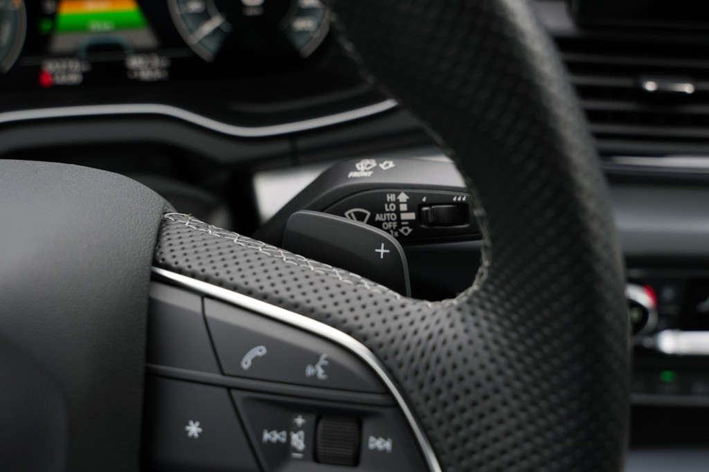 large_1758101521108062