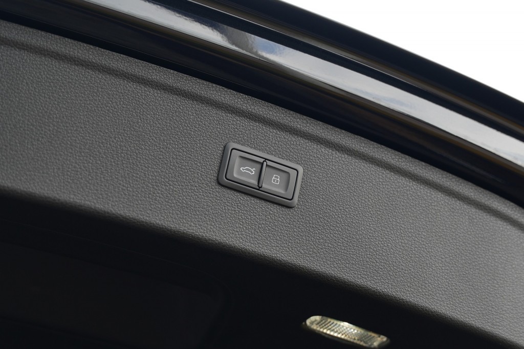 large_1758101521108318