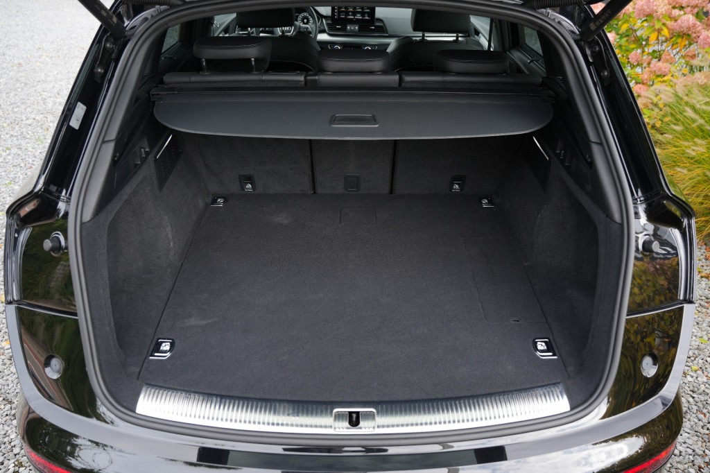 large_1758101521108664