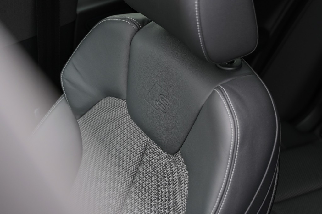 large_1758101521108697