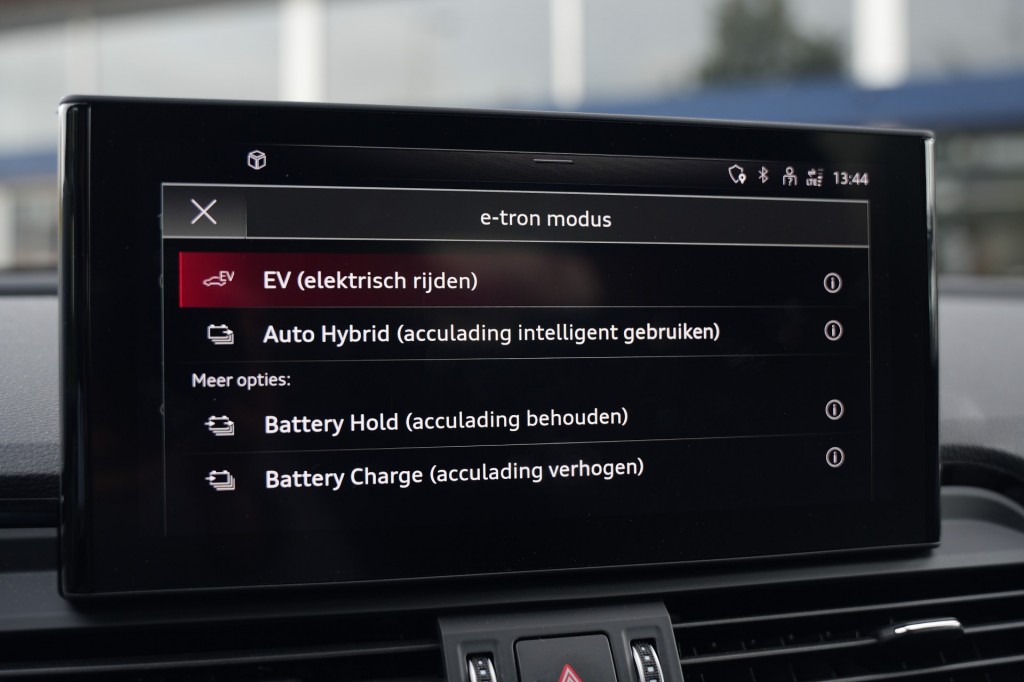 large_1758101521108940