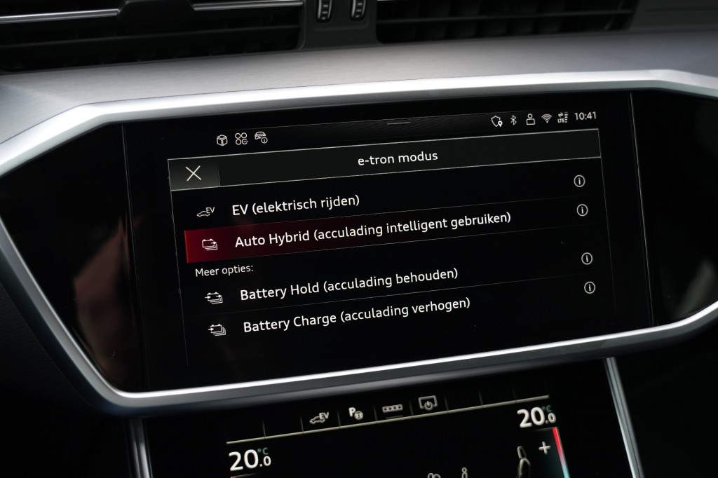 large_1759731906636439