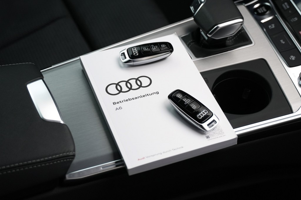 large_1759731906636603