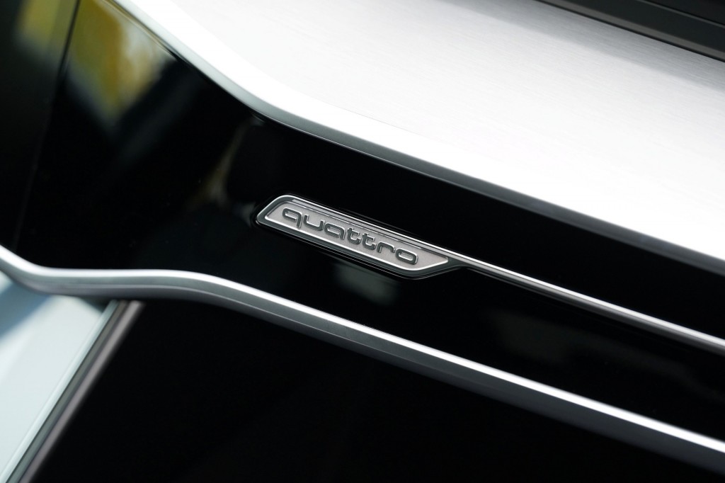 large_1759731906636872